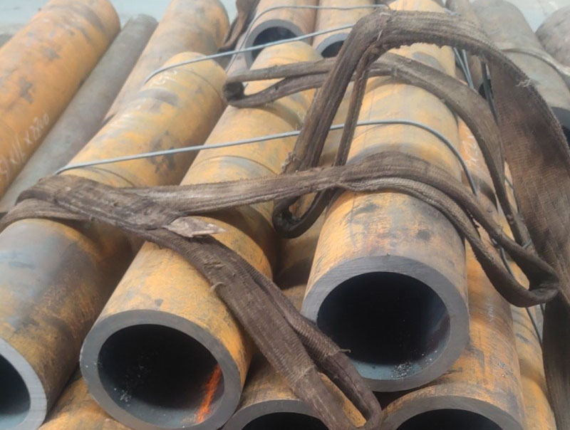 雨湖15CrMoG无缝钢管切割